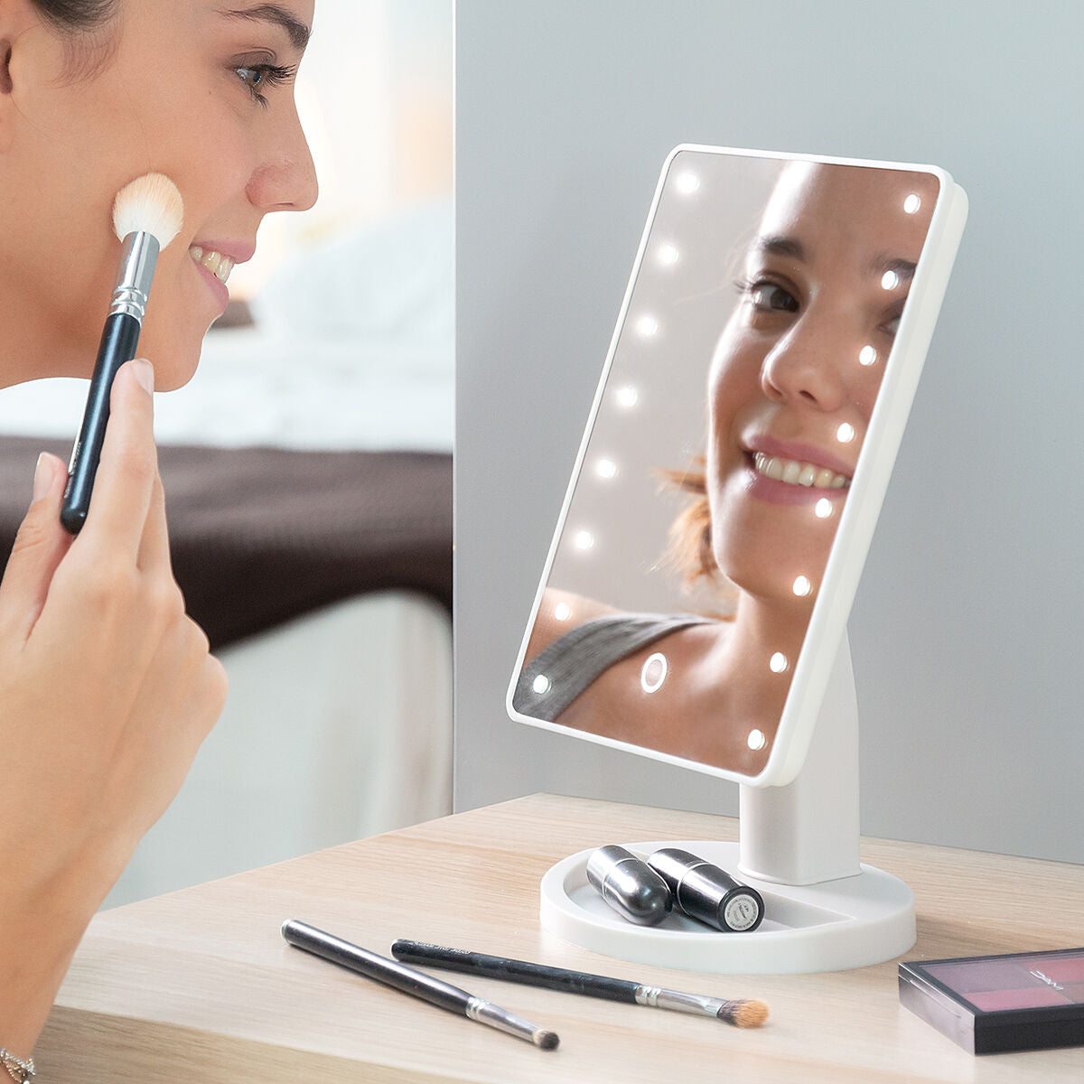 InnovaGoods Make-Up Spiegel - LED - met Touch-bediening - Wit Dealvolution